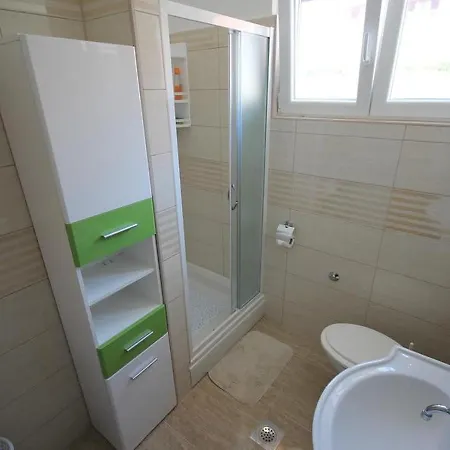 Danica Diklo / Very Close To The Beach Apartamento